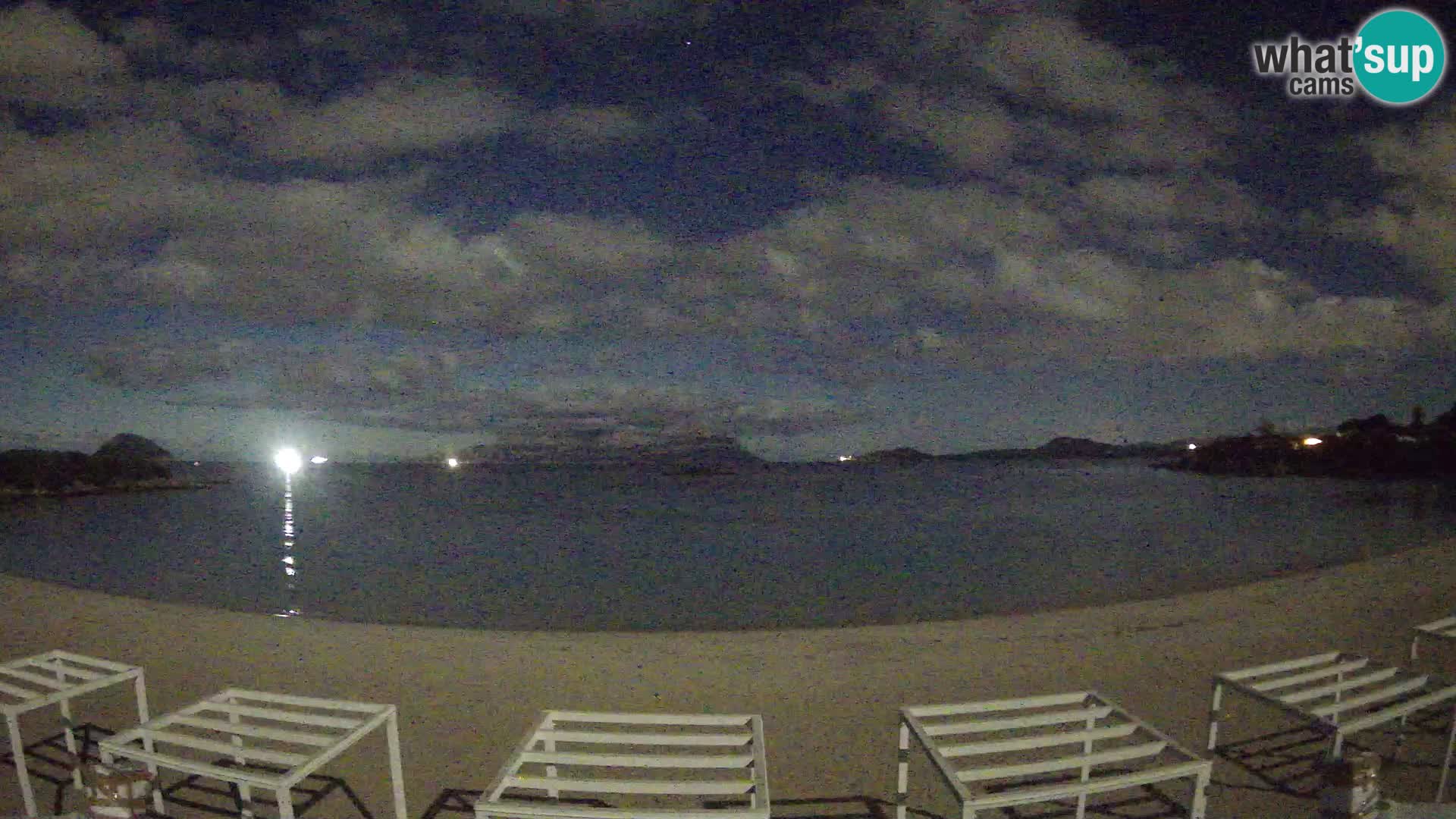 Plaža Cala Sassari Spletna kamera v živo Golfo Aranci – Sardinija