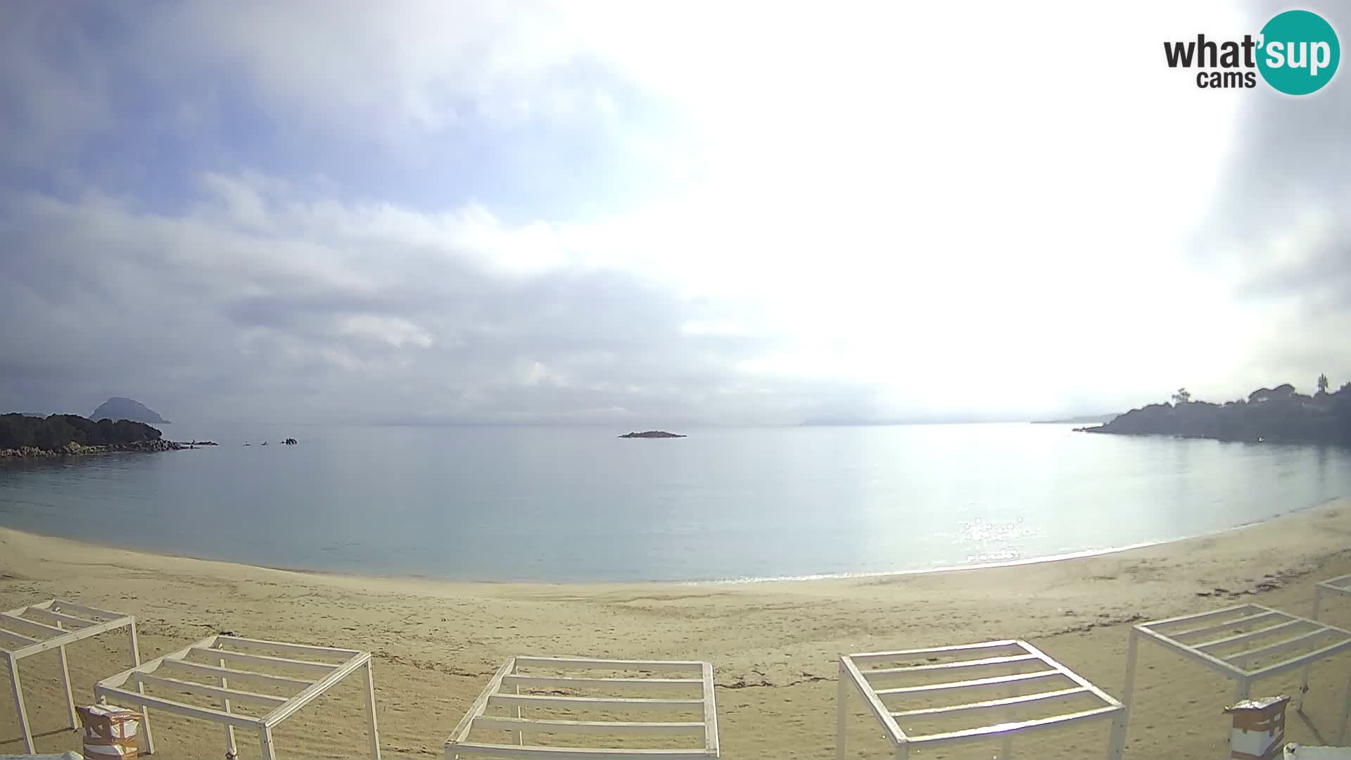 Plaža Cala Sassari Spletna kamera v živo Golfo Aranci – Sardinija