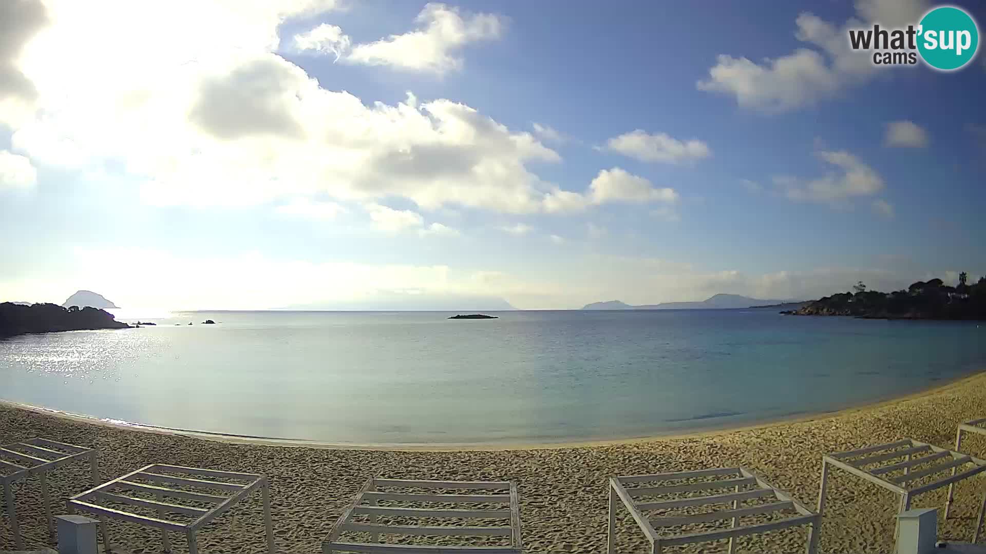 Plaža Cala Sassari Spletna kamera v živo Golfo Aranci – Sardinija