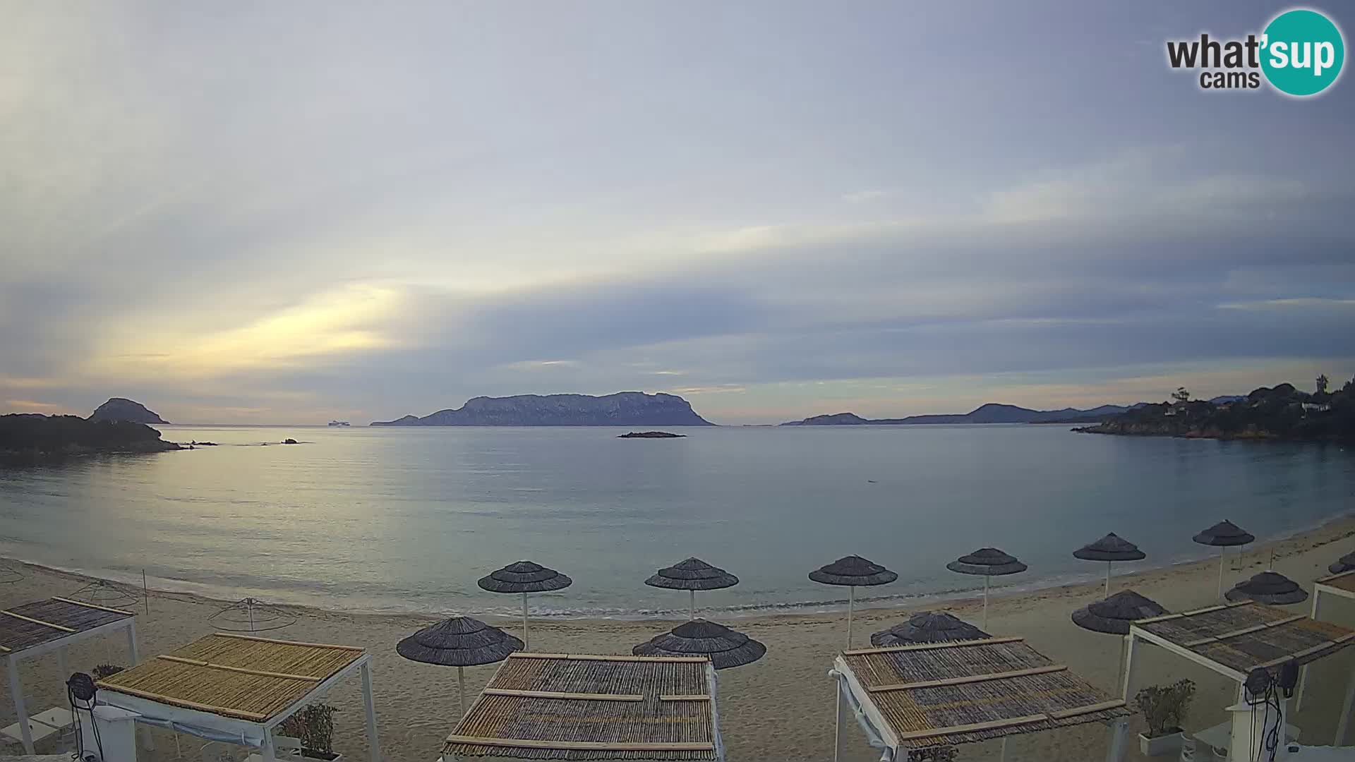 Plaža Cala Sassari Spletna kamera v živo Golfo Aranci – Sardinija