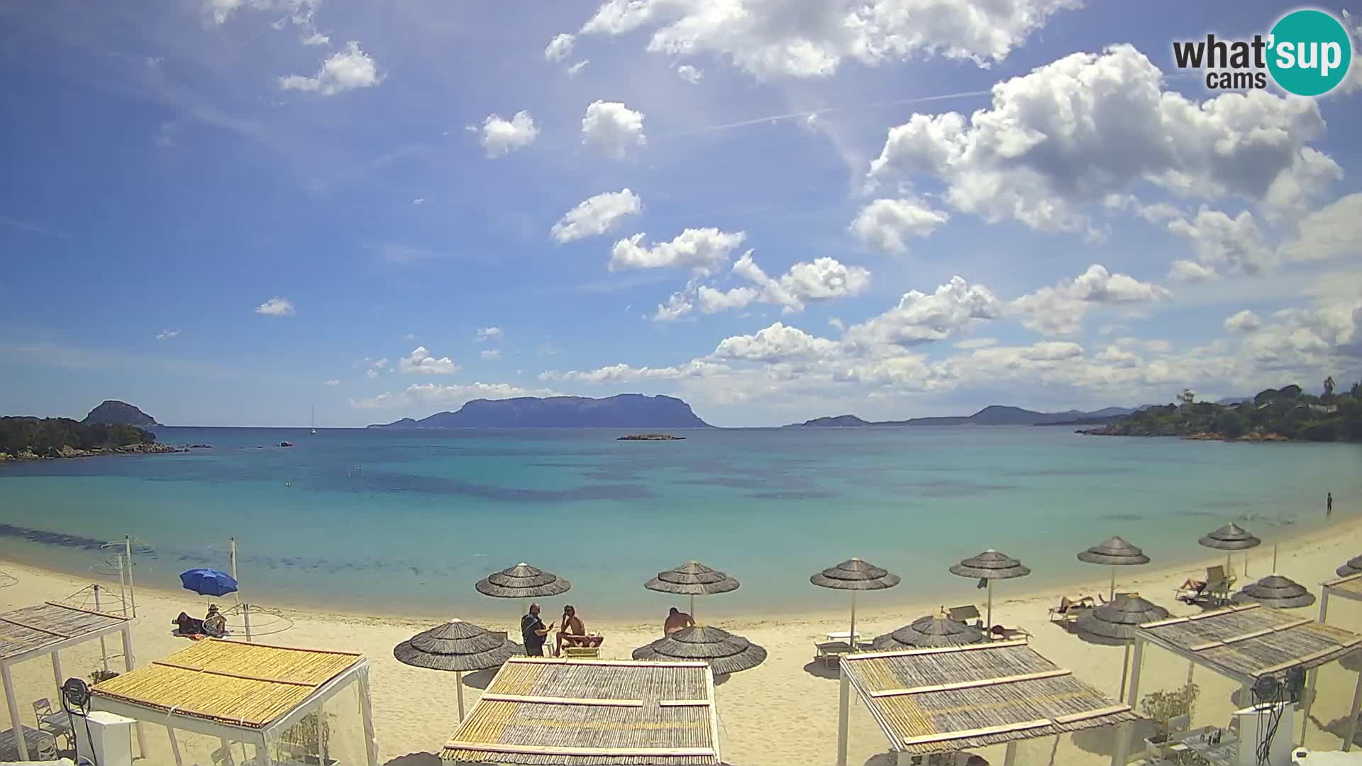 Plaža Cala Sassari Spletna kamera v živo Golfo Aranci – Sardinija