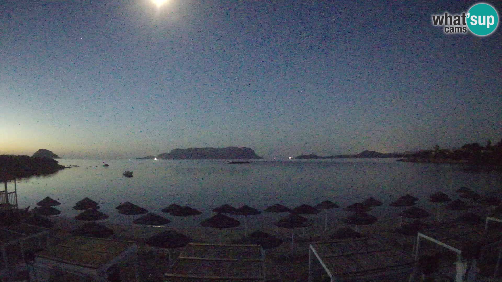 Plaža Cala Sassari Spletna kamera v živo Golfo Aranci – Sardinija