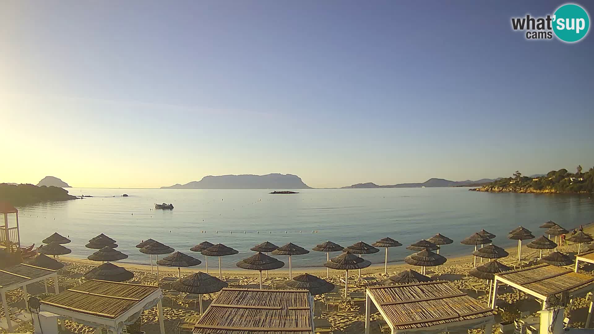 Plaža Cala Sassari Spletna kamera v živo Golfo Aranci – Sardinija