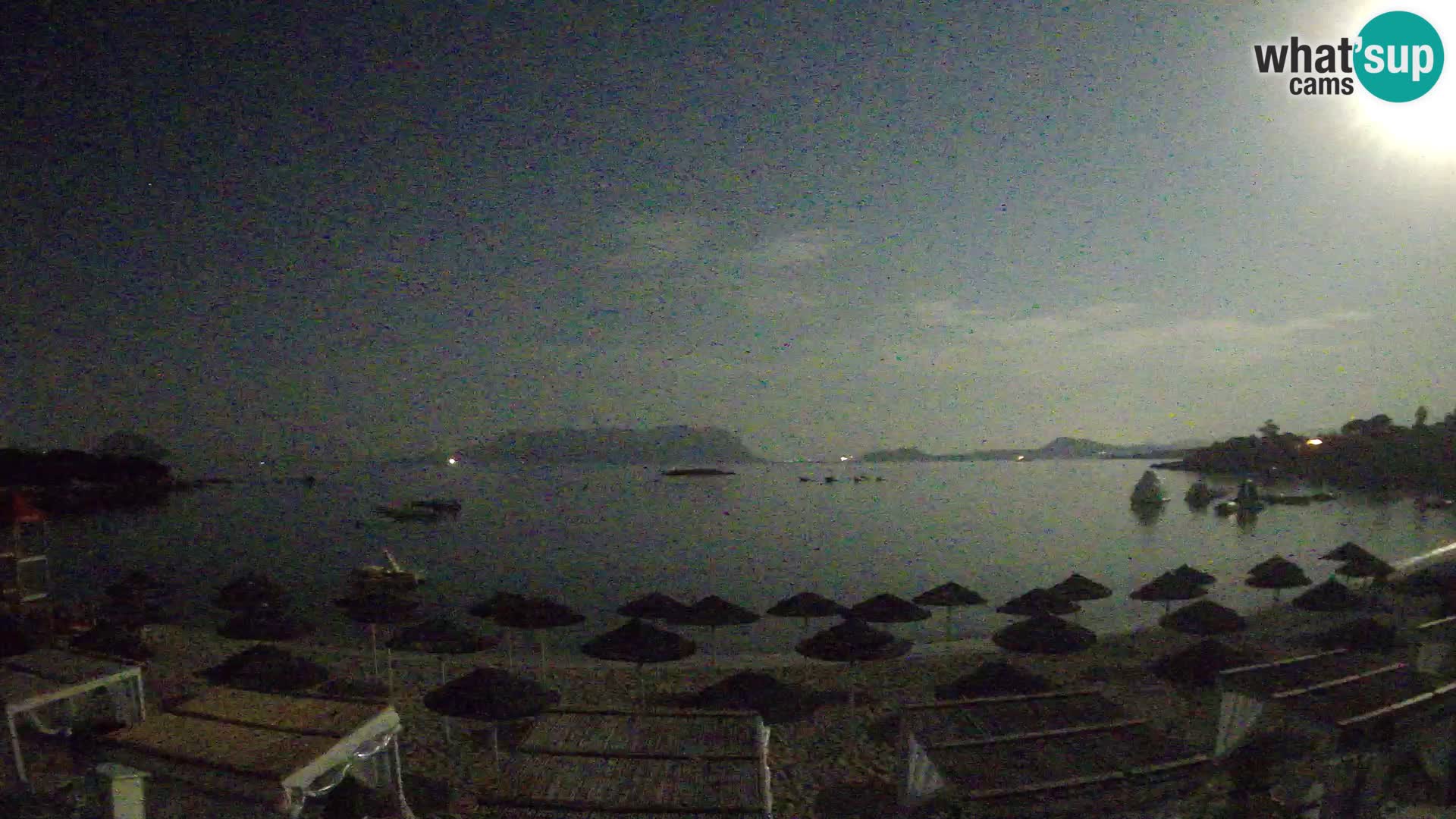 Plaža Cala Sassari Spletna kamera v živo Golfo Aranci – Sardinija