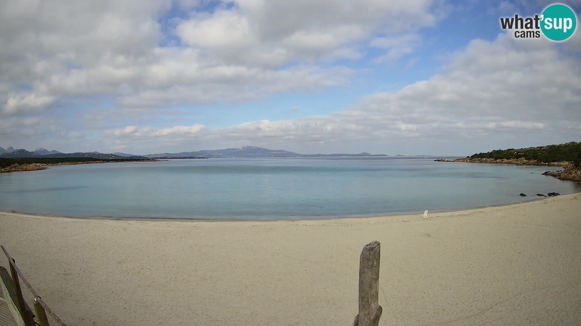 U živo plaža Cala Sabina – web kamera Golfo Aranci – Sardinija