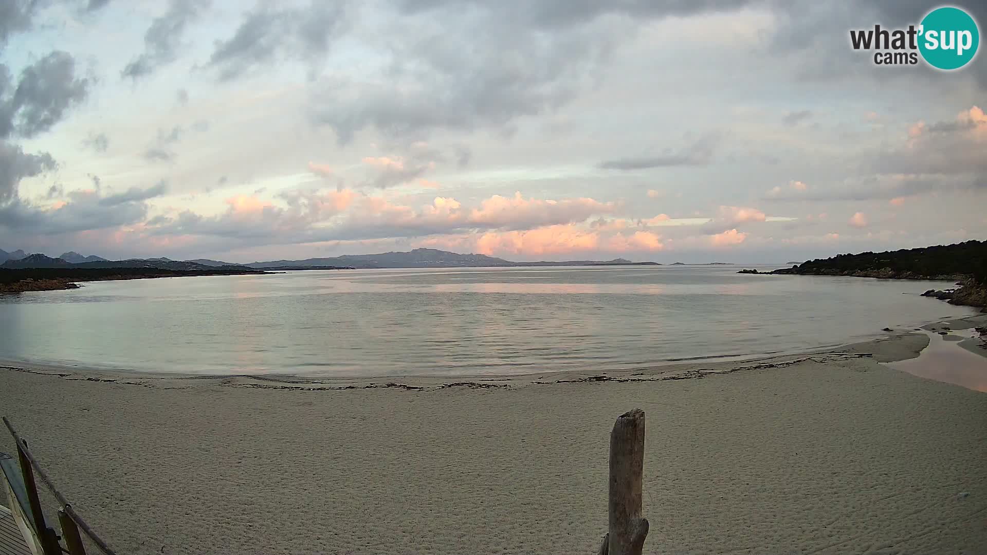 U živo plaža Cala Sabina – web kamera Golfo Aranci – Sardinija