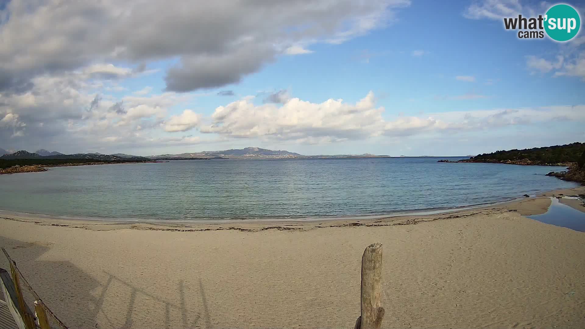 U živo plaža Cala Sabina – web kamera Golfo Aranci – Sardinija