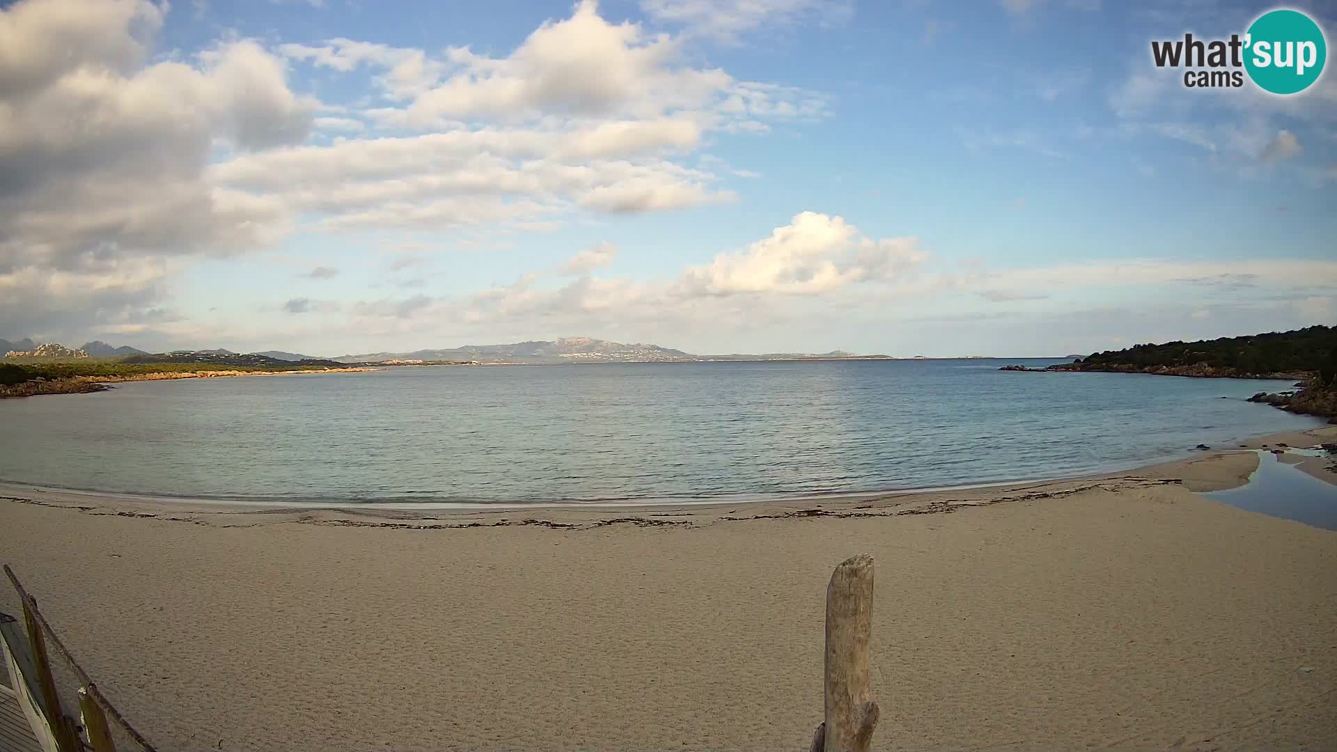 U živo plaža Cala Sabina – web kamera Golfo Aranci – Sardinija