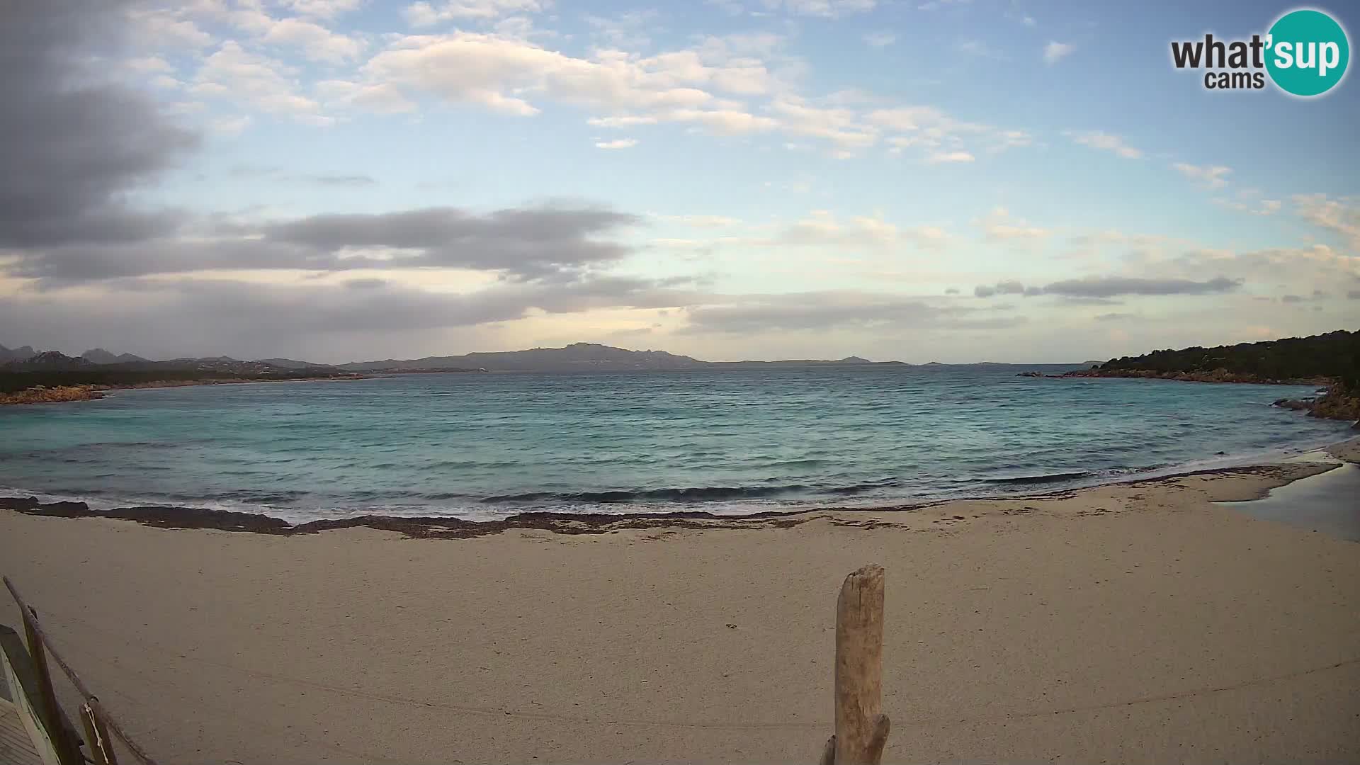 U živo plaža Cala Sabina – web kamera Golfo Aranci – Sardinija