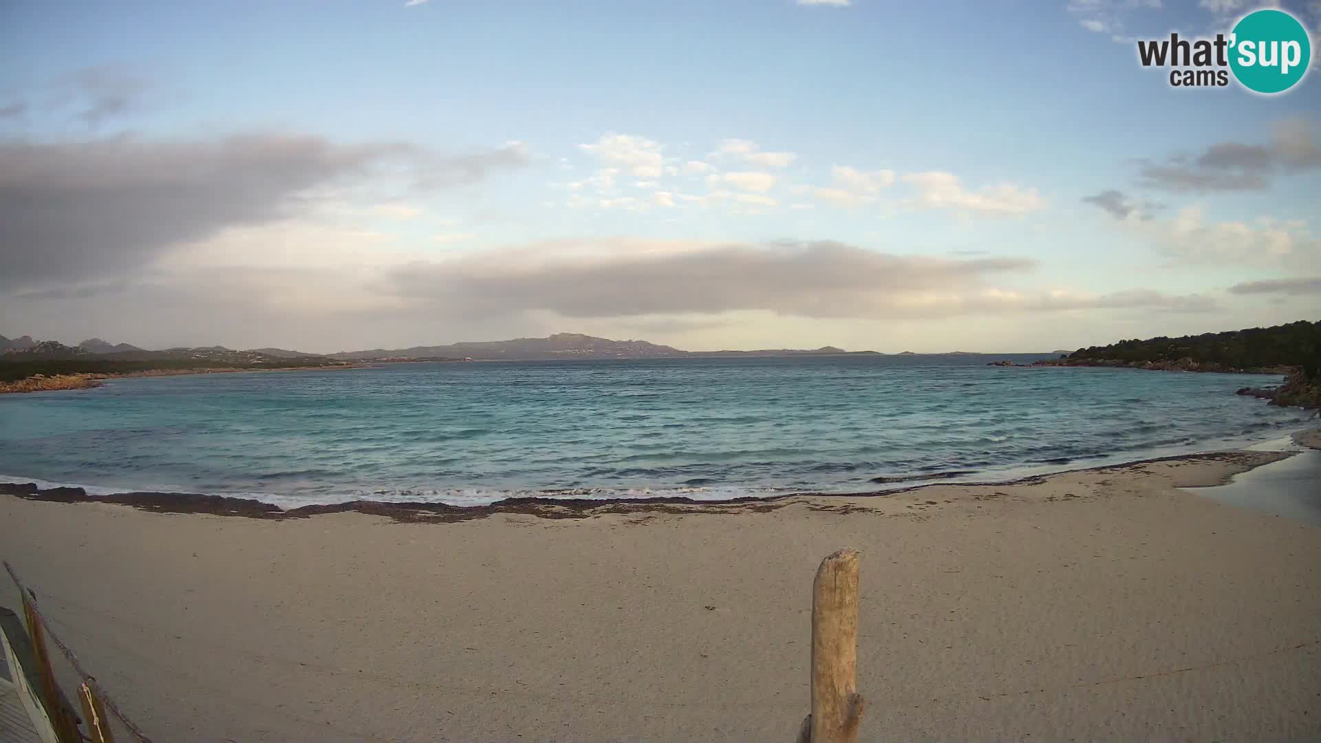 U živo plaža Cala Sabina – web kamera Golfo Aranci – Sardinija