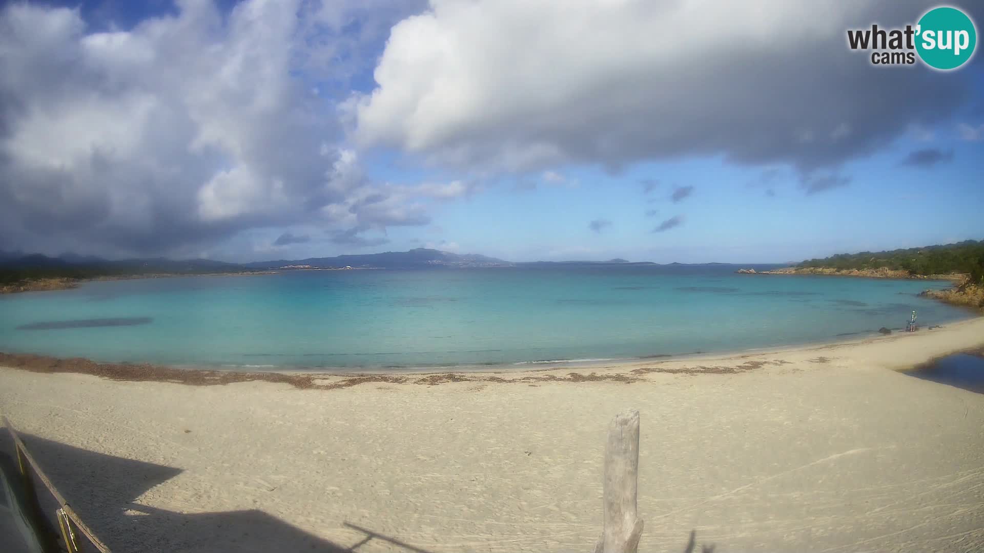 U živo plaža Cala Sabina – web kamera Golfo Aranci – Sardinija