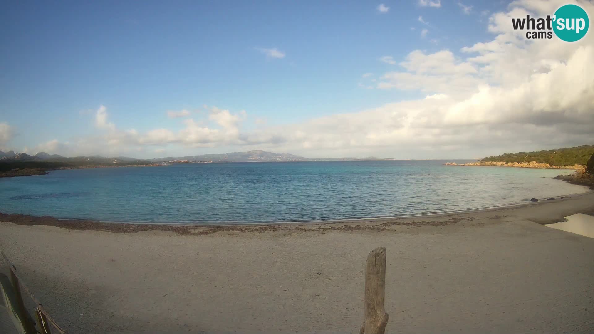 U živo plaža Cala Sabina – web kamera Golfo Aranci – Sardinija