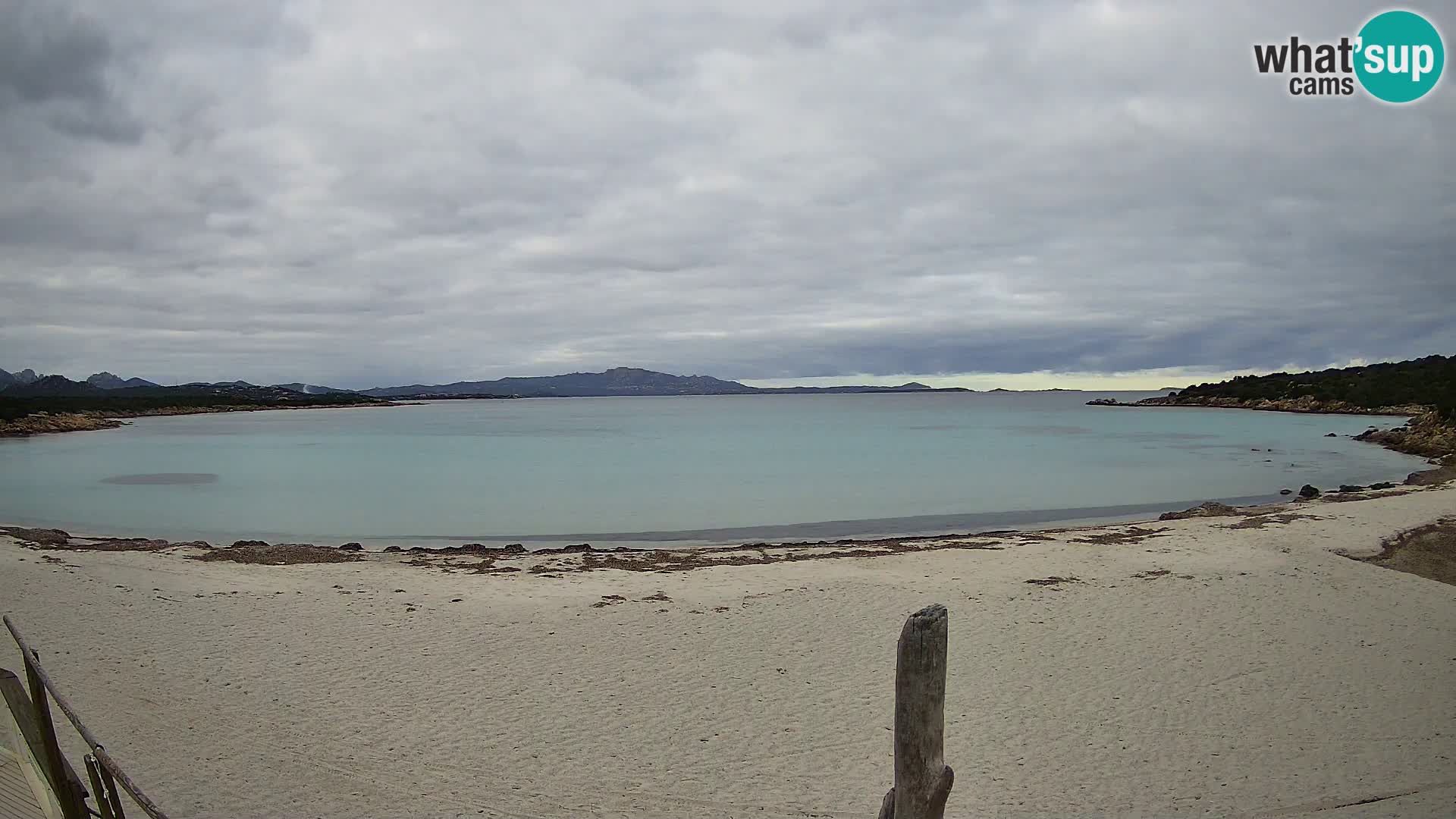 U živo plaža Cala Sabina – web kamera Golfo Aranci – Sardinija