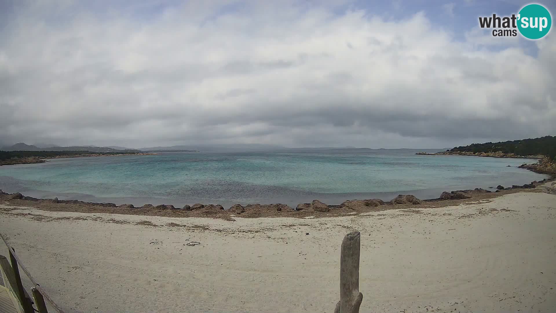 U živo plaža Cala Sabina – web kamera Golfo Aranci – Sardinija