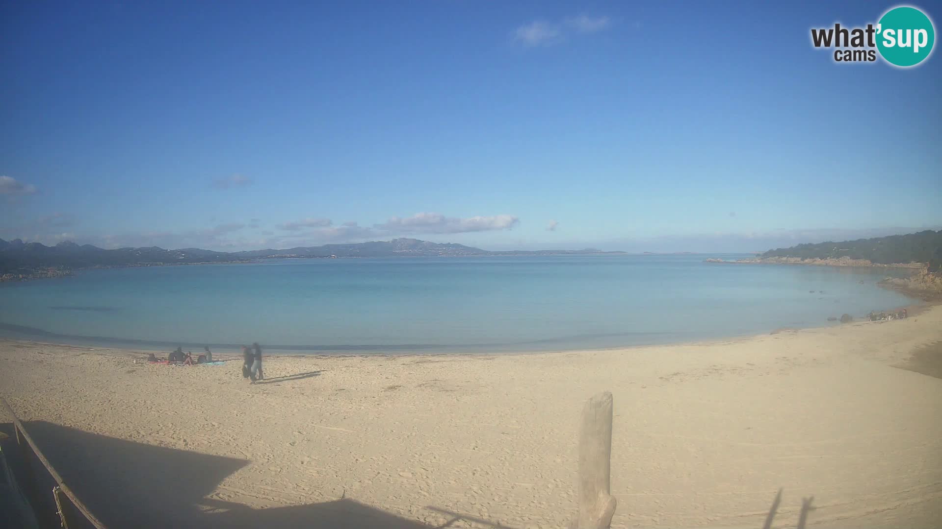 V živo plaža Cala Sabina – spletna kamera Golfo Aranci – Sardinija