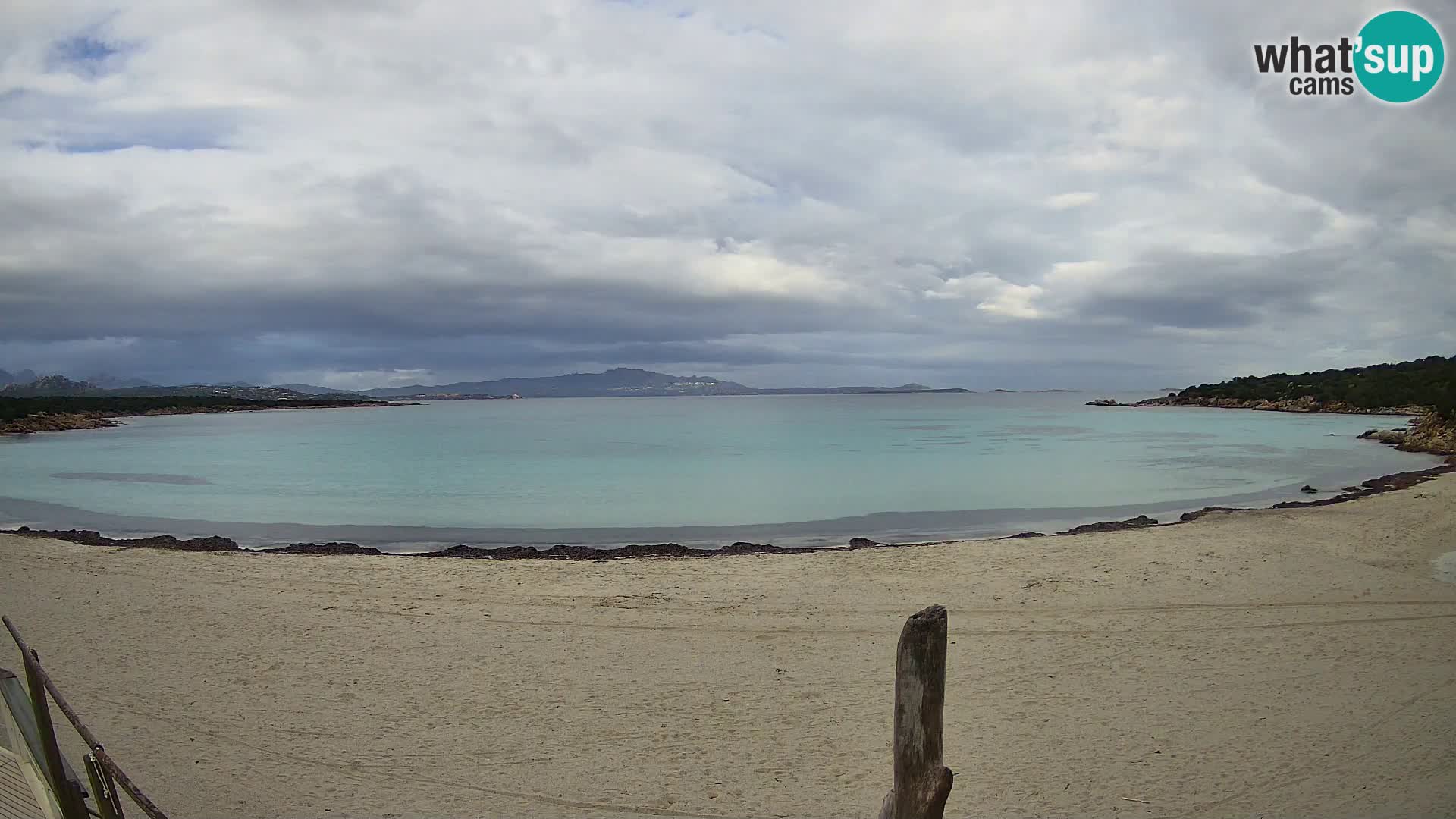 U živo plaža Cala Sabina – web kamera Golfo Aranci – Sardinija