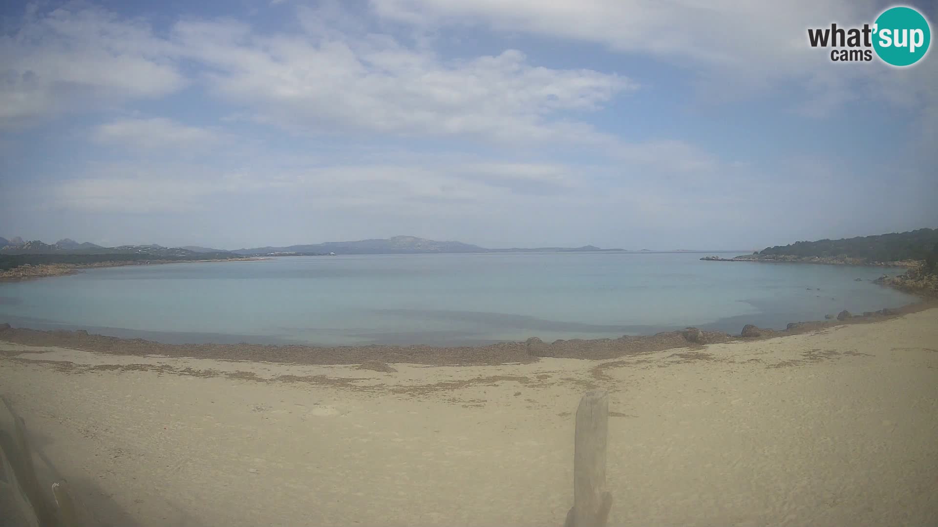 V živo plaža Cala Sabina – spletna kamera Golfo Aranci – Sardinija