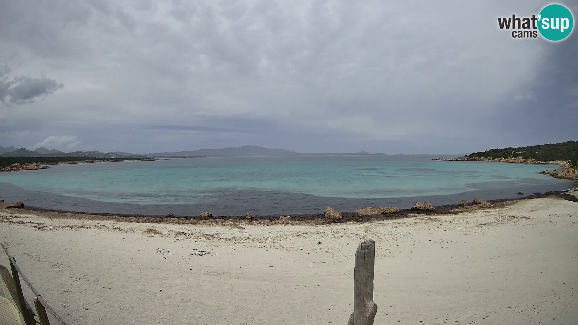 U živo plaža Cala Sabina – web kamera Golfo Aranci – Sardinija