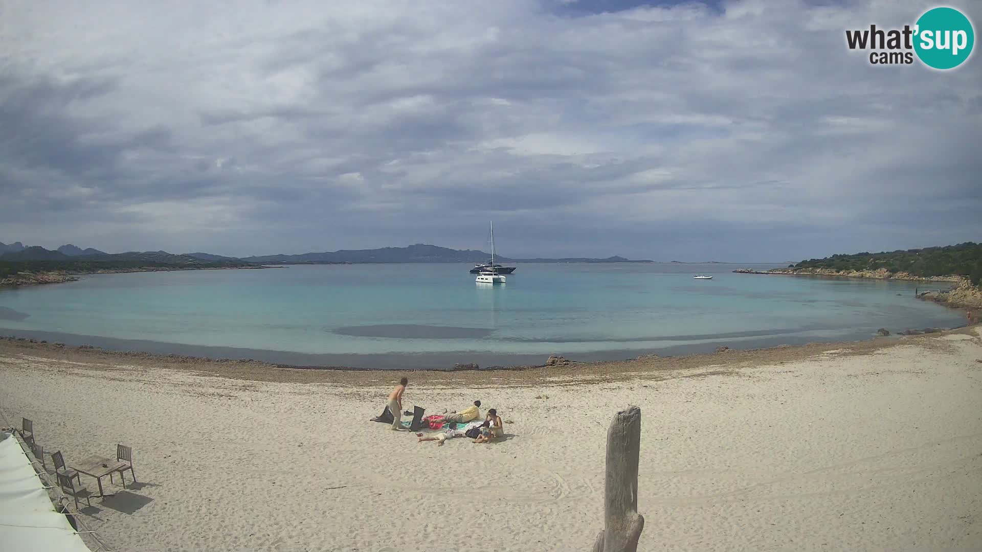 U živo plaža Cala Sabina – web kamera Golfo Aranci – Sardinija