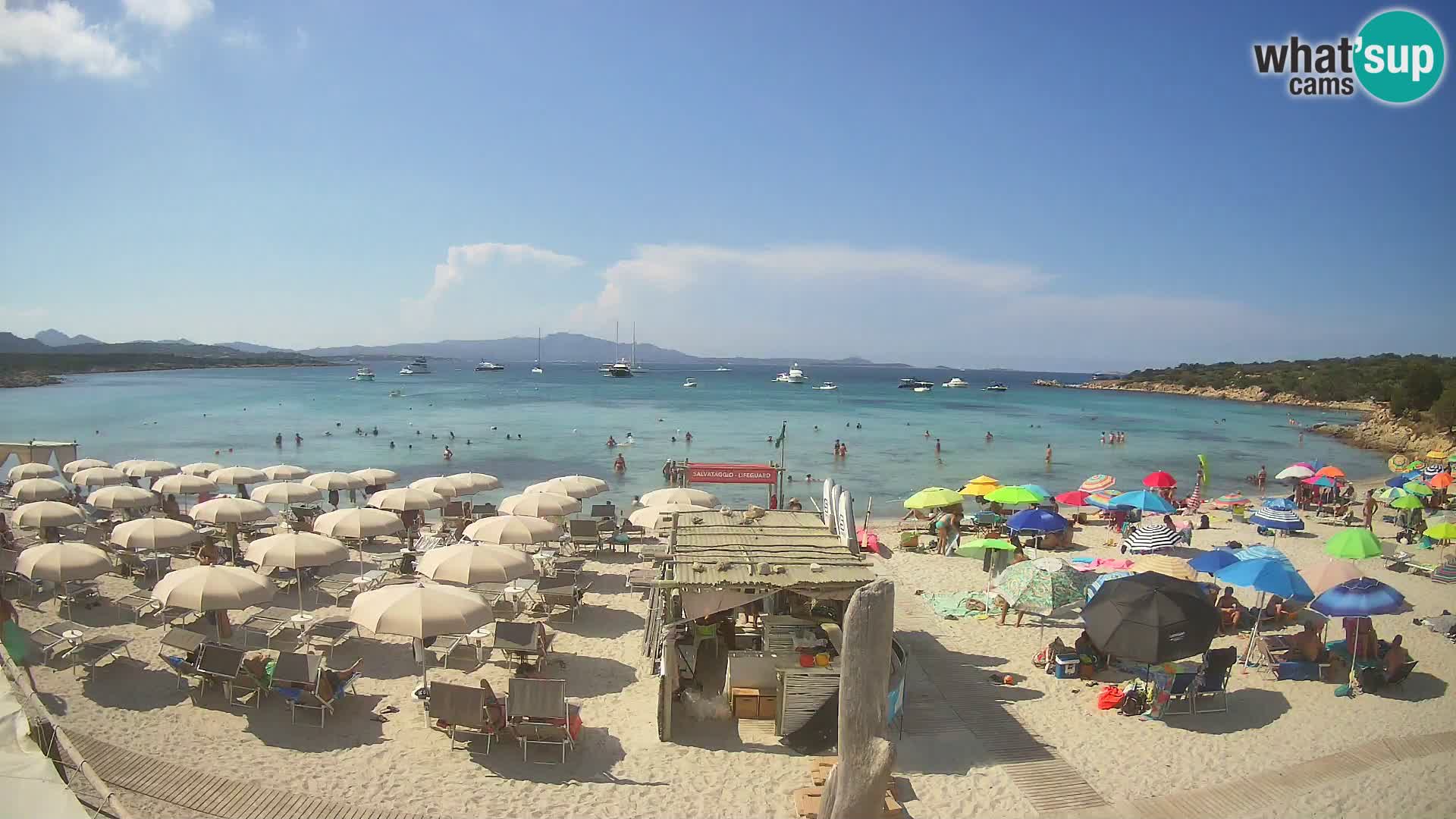 V živo plaža Cala Sabina – spletna kamera Golfo Aranci – Sardinija
