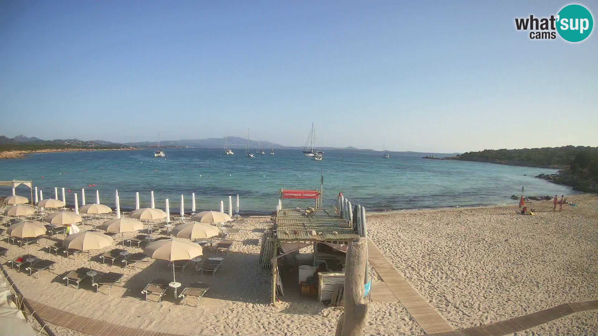 V živo plaža Cala Sabina – spletna kamera Golfo Aranci – Sardinija