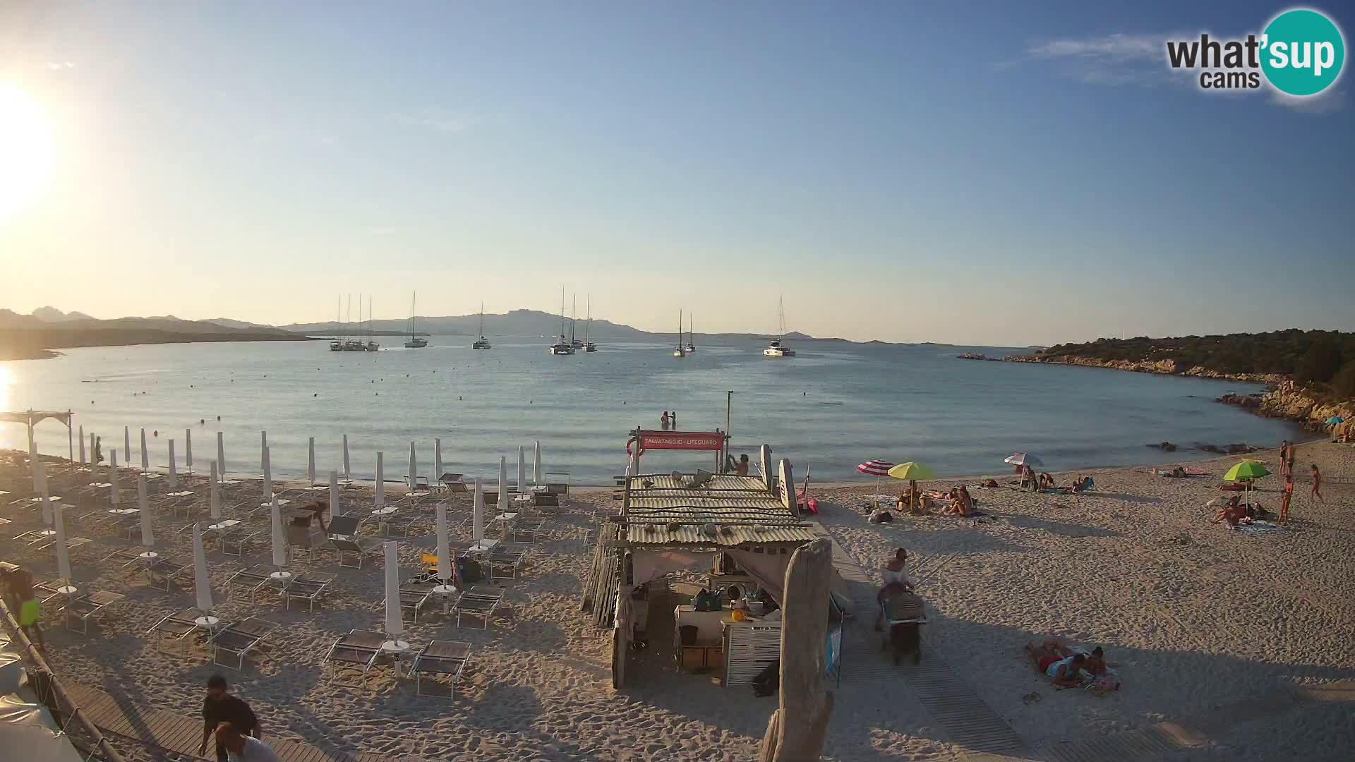 V živo plaža Cala Sabina – spletna kamera Golfo Aranci – Sardinija