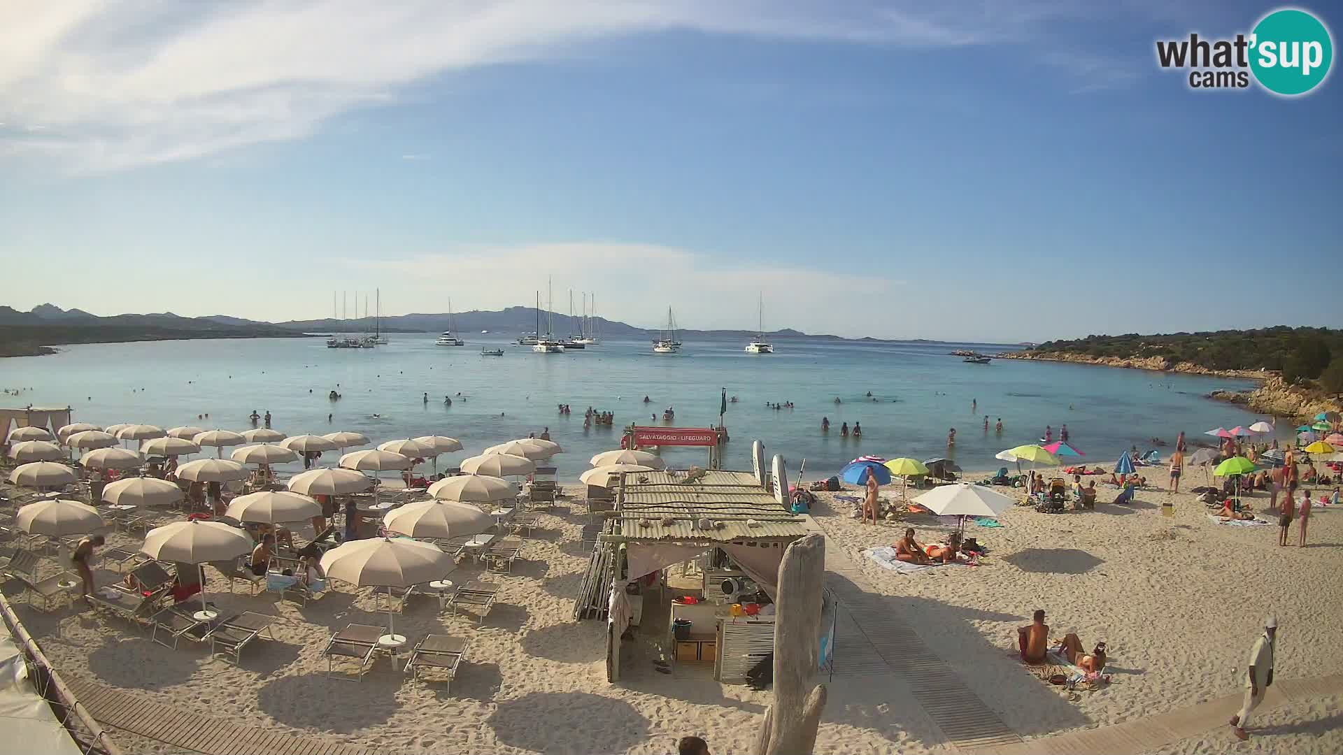 V živo plaža Cala Sabina – spletna kamera Golfo Aranci – Sardinija