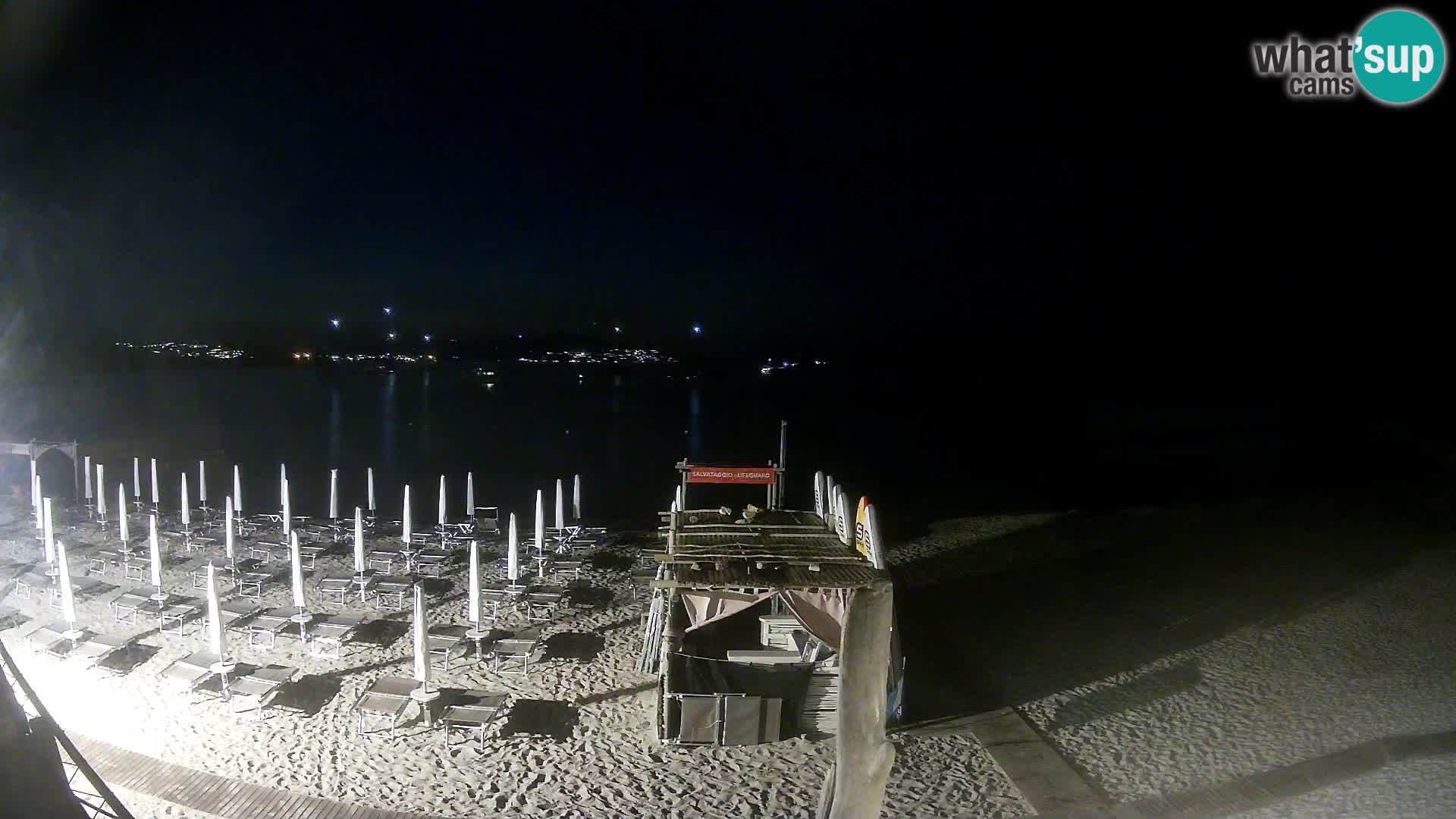 V živo plaža Cala Sabina – spletna kamera Golfo Aranci – Sardinija