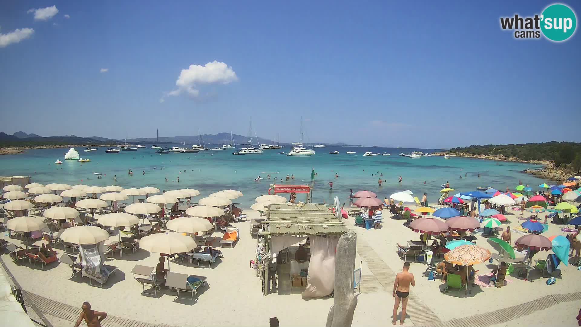 V živo plaža Cala Sabina – spletna kamera Golfo Aranci – Sardinija