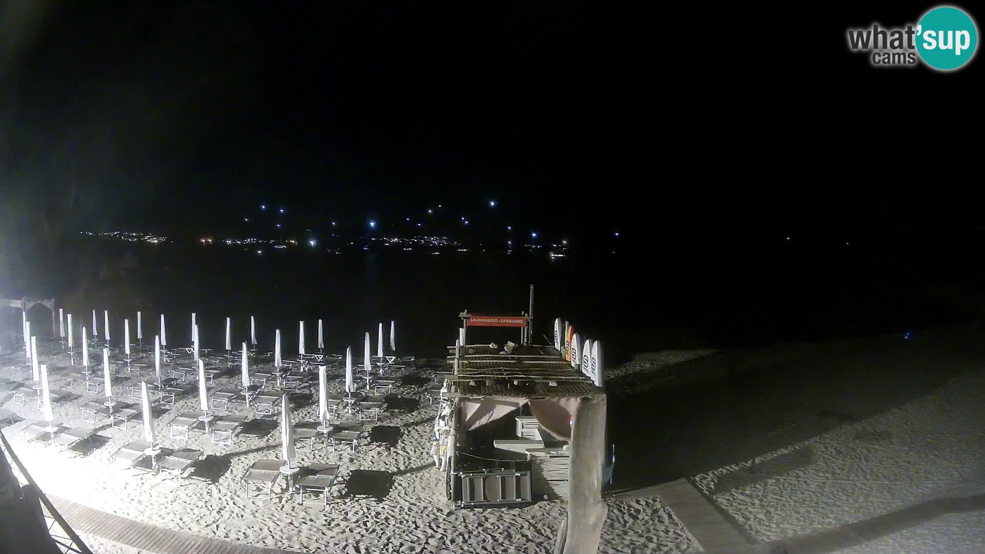 V živo plaža Cala Sabina – spletna kamera Golfo Aranci – Sardinija