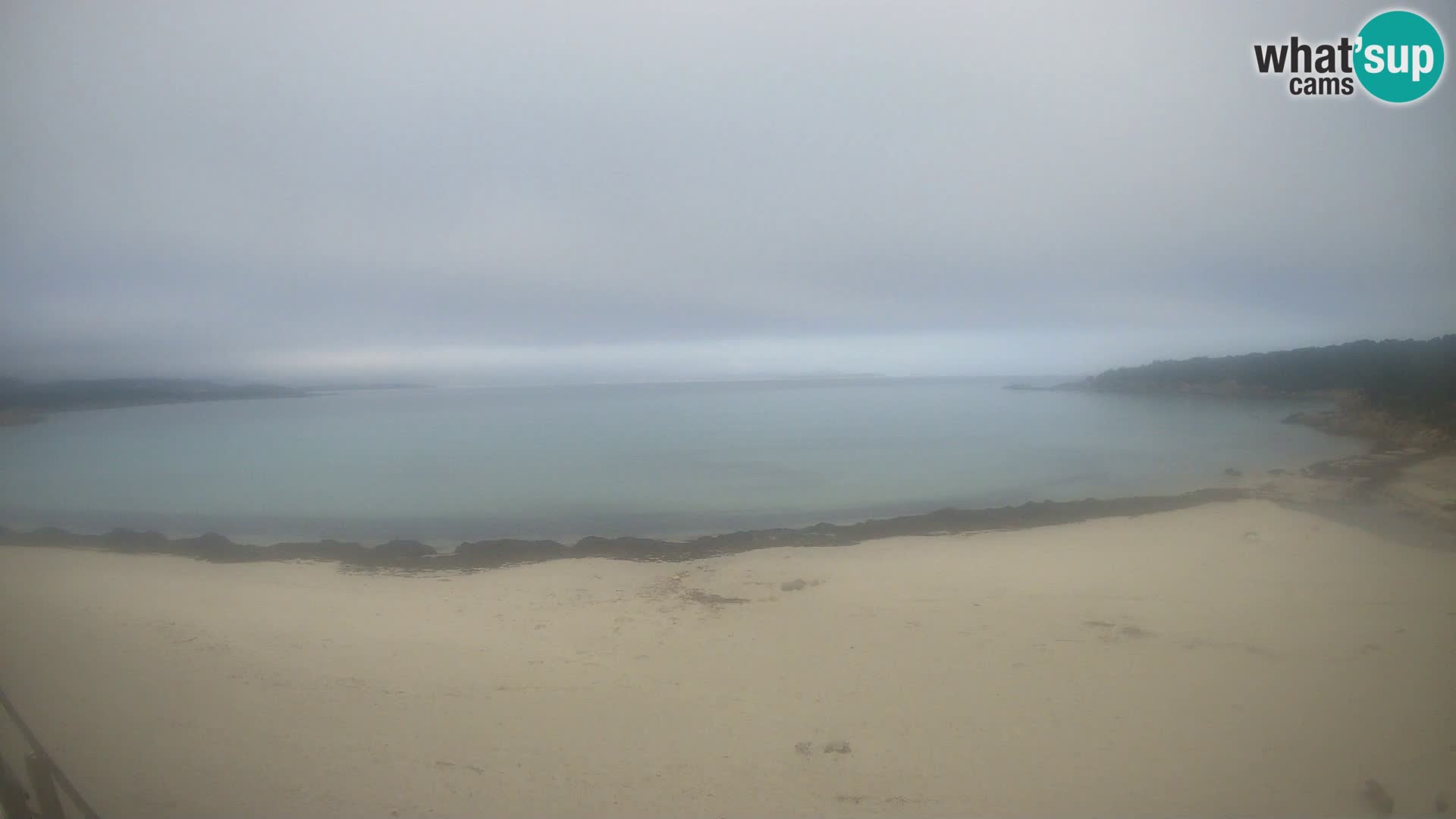 V živo plaža Cala Sabina – spletna kamera Golfo Aranci – Sardinija