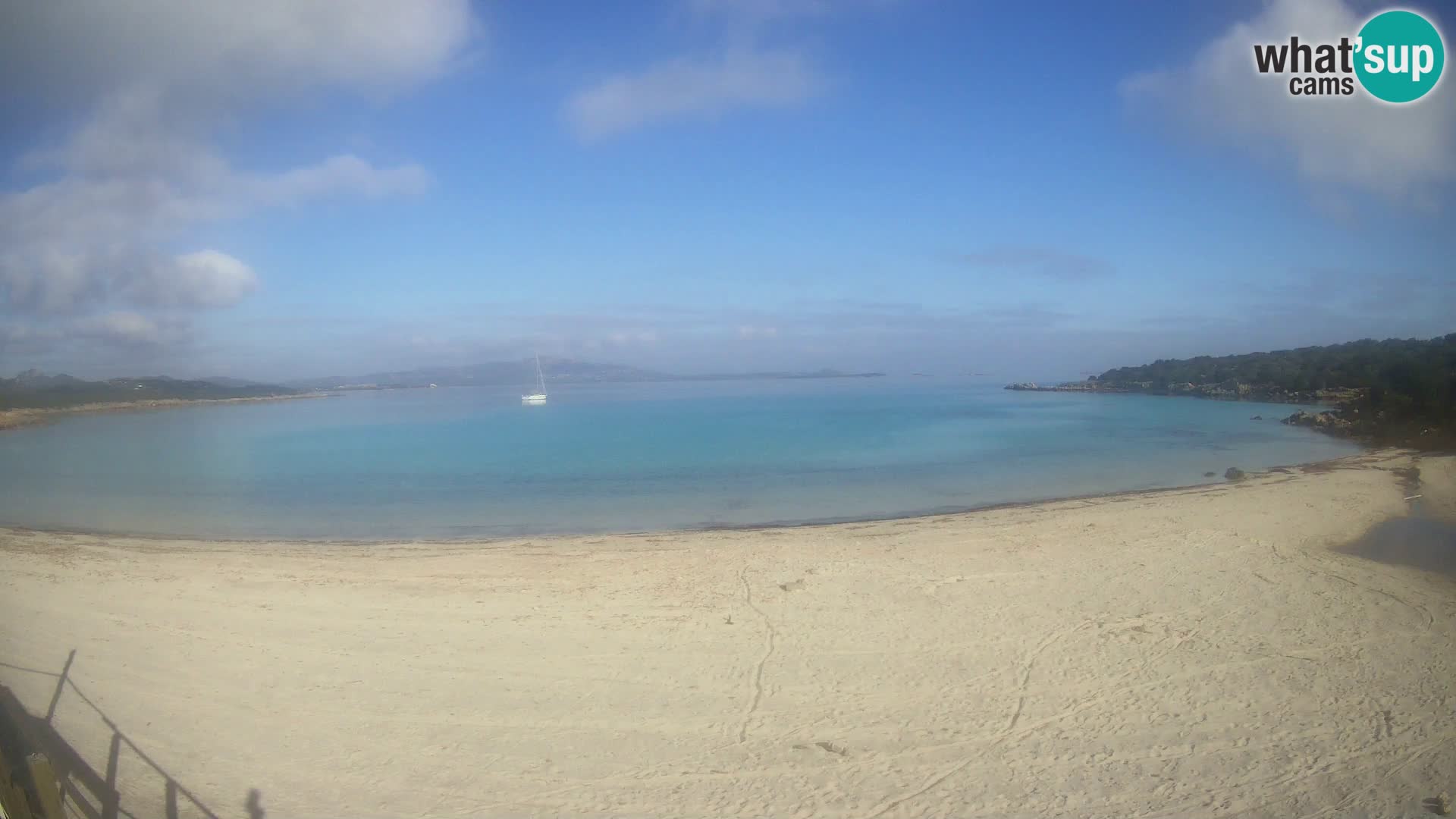U živo plaža Cala Sabina – web kamera Golfo Aranci – Sardinija