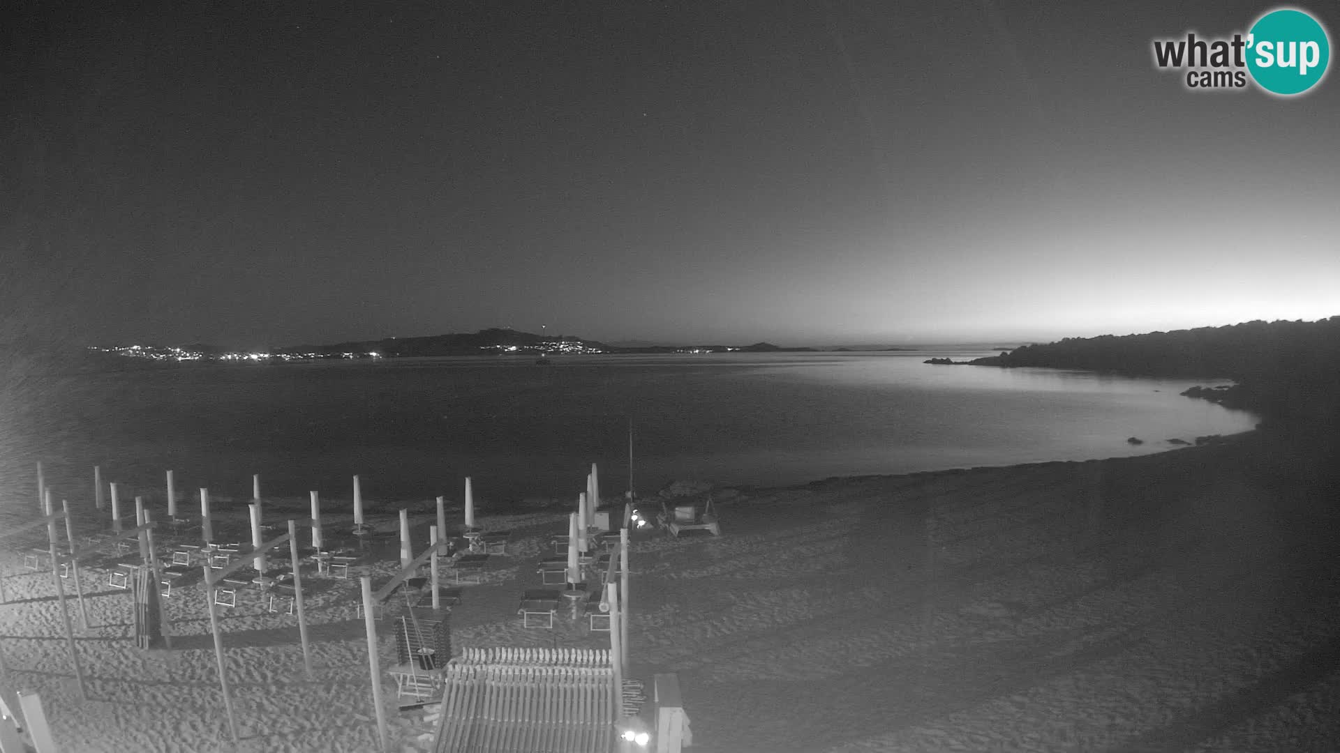 V živo plaža Cala Sabina – spletna kamera Golfo Aranci – Sardinija