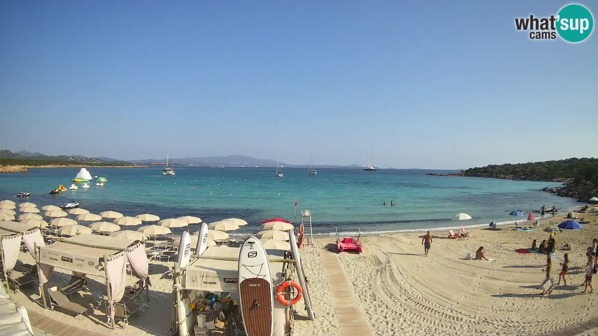V živo plaža Cala Sabina – spletna kamera Golfo Aranci – Sardinija