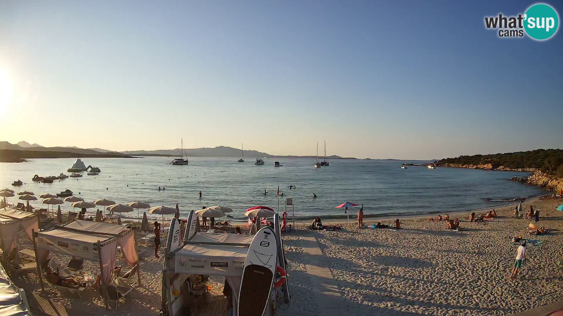 V živo plaža Cala Sabina – spletna kamera Golfo Aranci – Sardinija