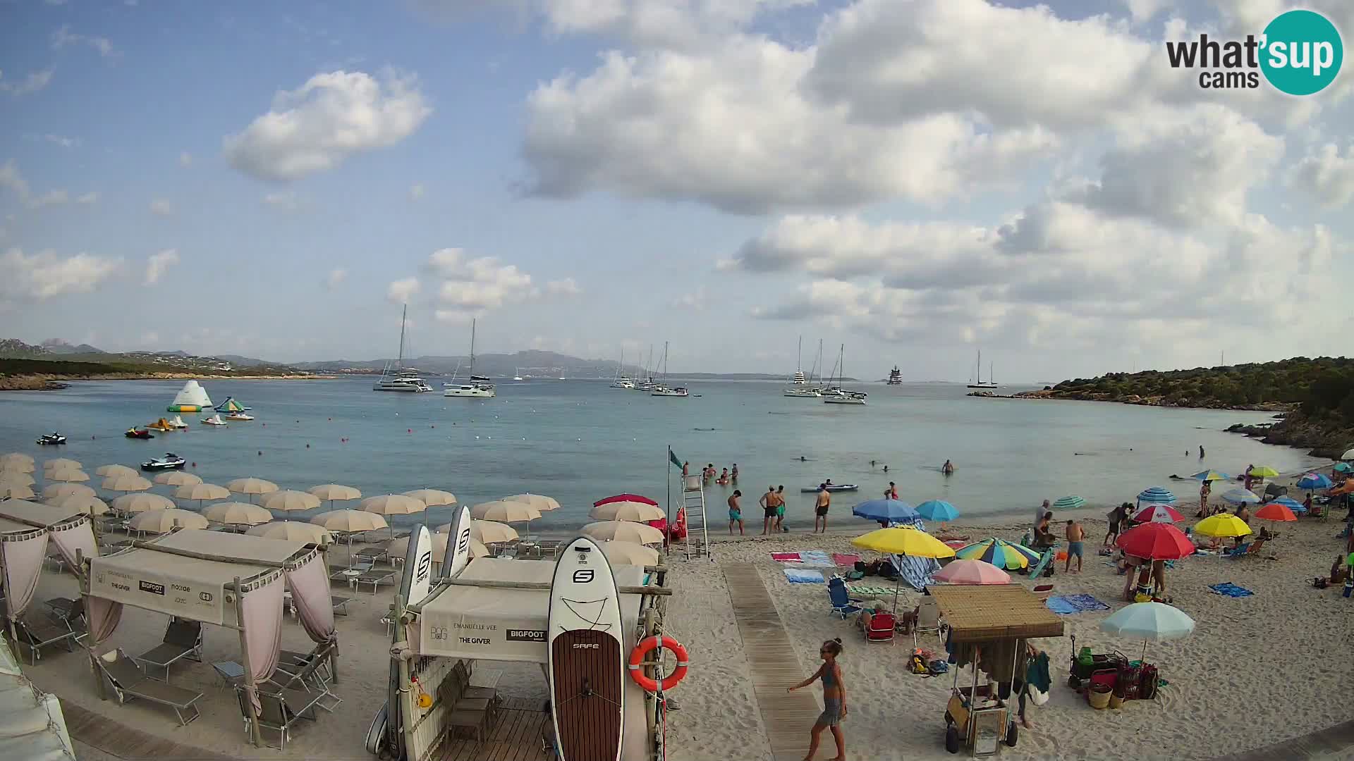 V živo plaža Cala Sabina – spletna kamera Golfo Aranci – Sardinija