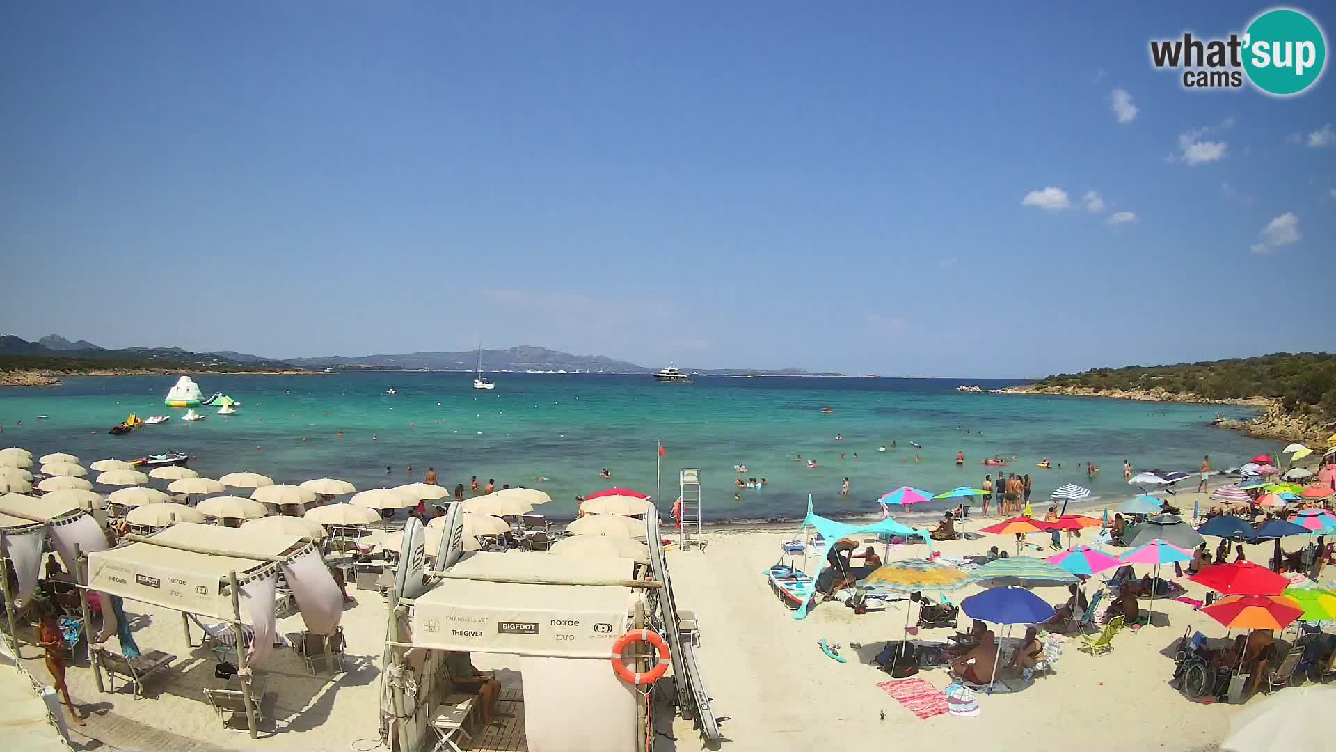 V živo plaža Cala Sabina – spletna kamera Golfo Aranci – Sardinija