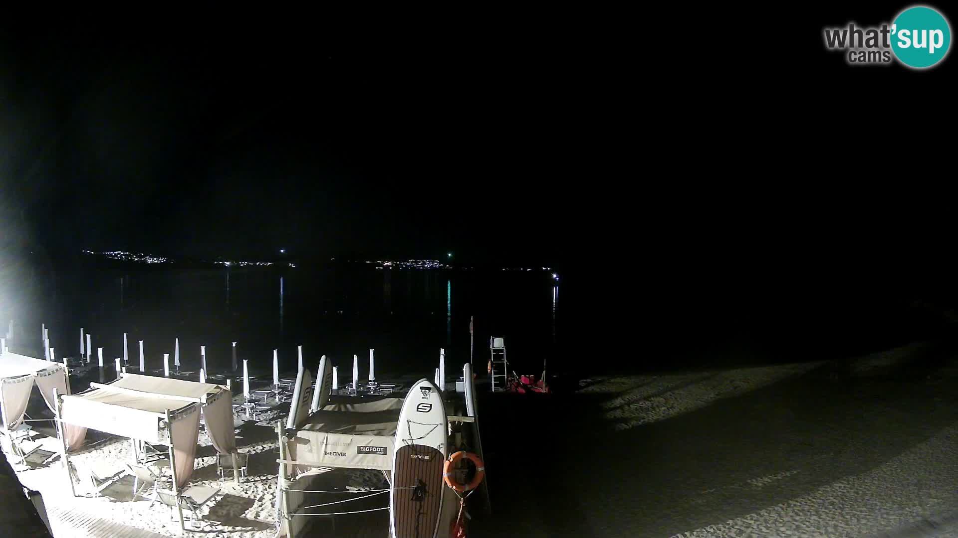 V živo plaža Cala Sabina – spletna kamera Golfo Aranci – Sardinija