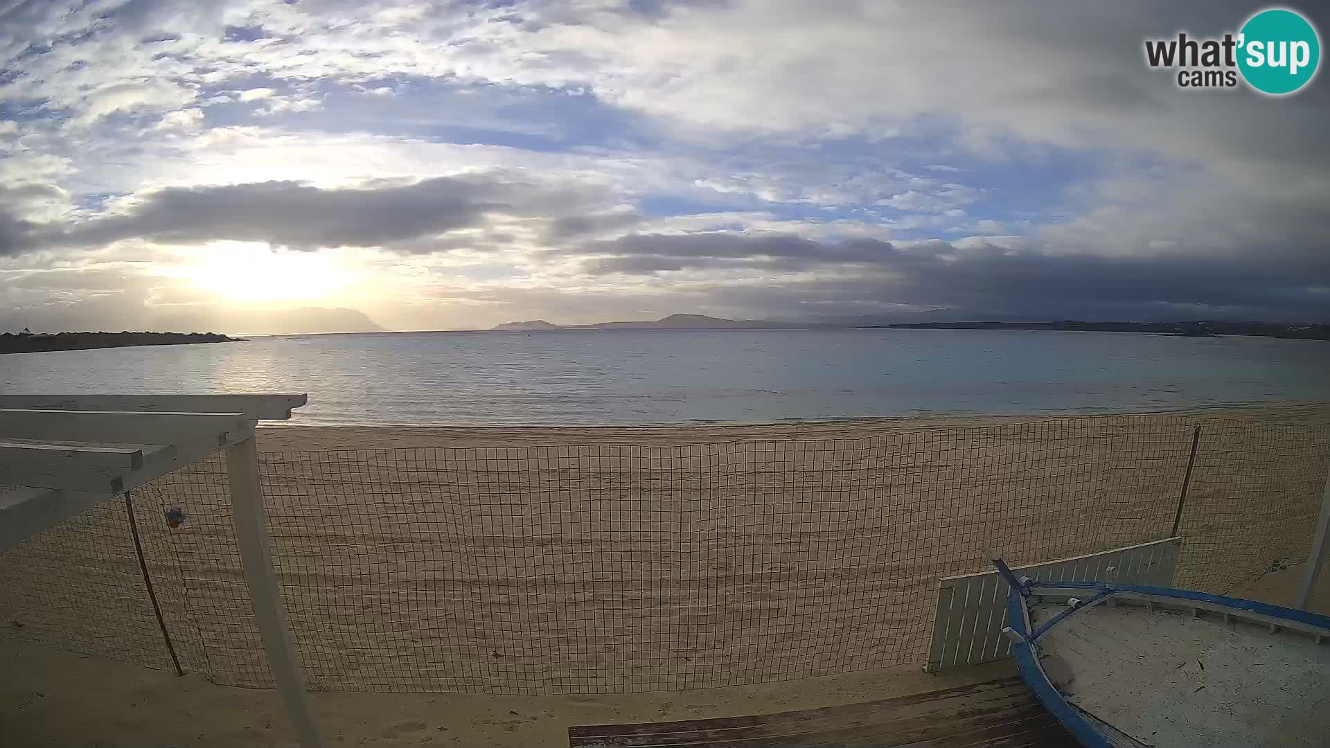 Spletana kamera Spiaggia Bianca – Golfo Aranci – Sardinija