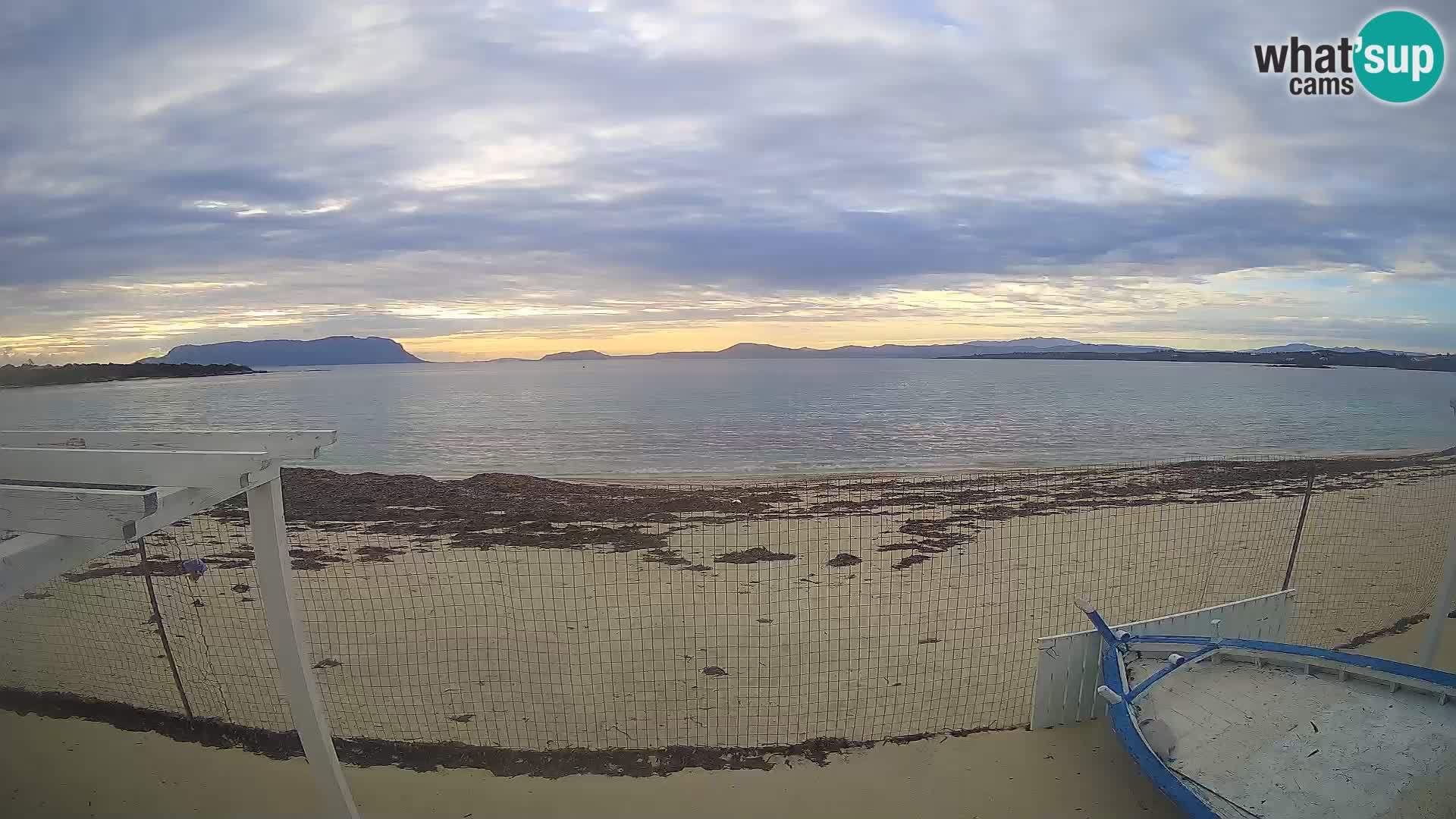 Spletana kamera Spiaggia Bianca – Golfo Aranci – Sardinija