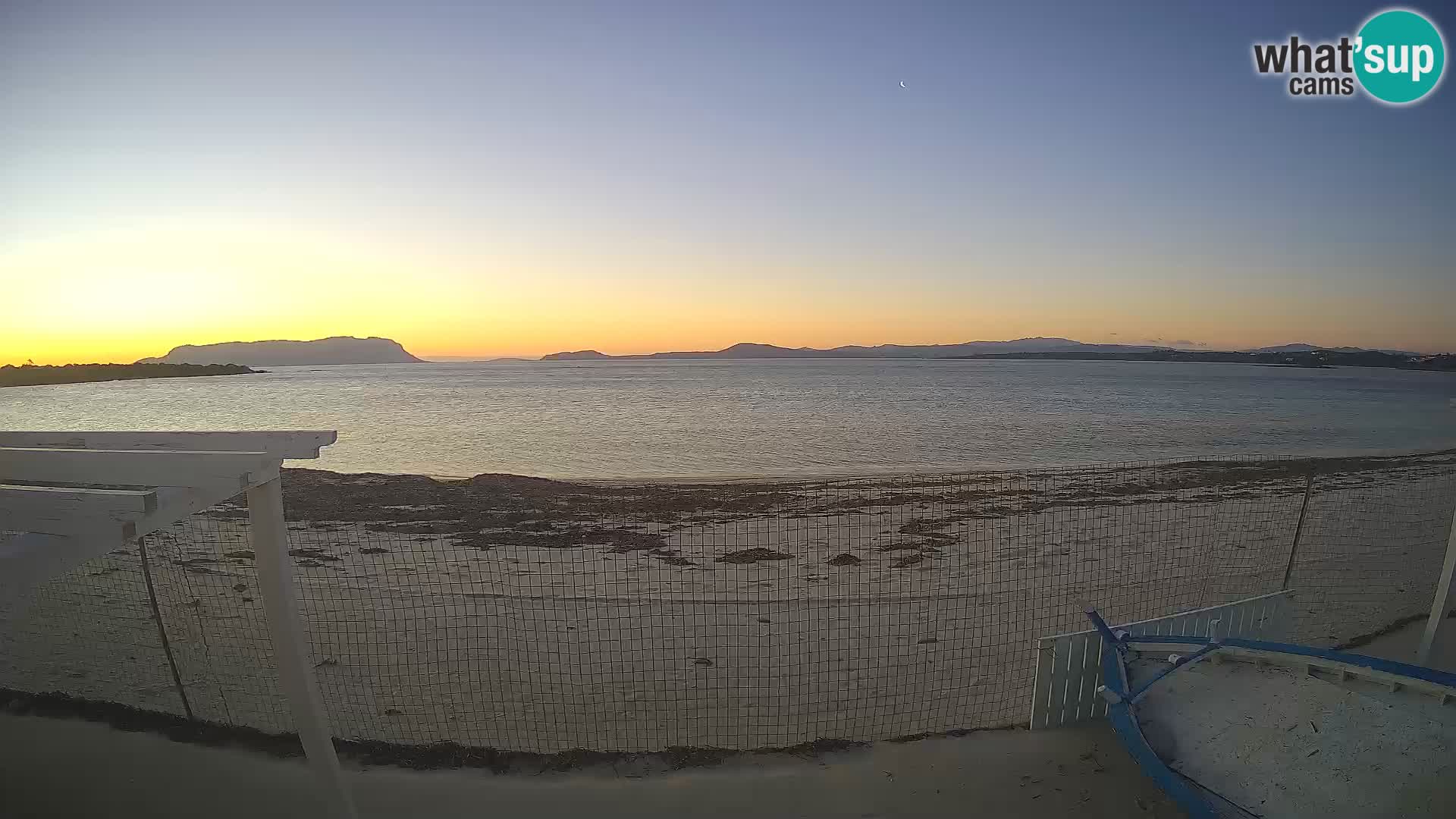 Spletana kamera Spiaggia Bianca – Golfo Aranci – Sardinija