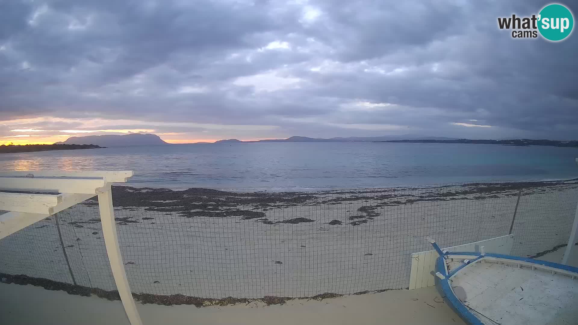 Spletana kamera Spiaggia Bianca – Golfo Aranci – Sardinija