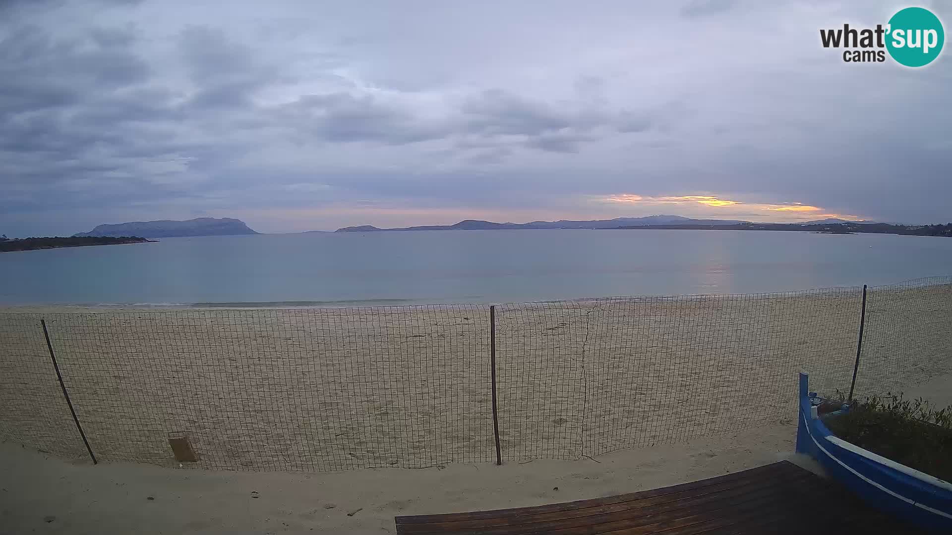 Spletana kamera Spiaggia Bianca – Golfo Aranci – Sardinija