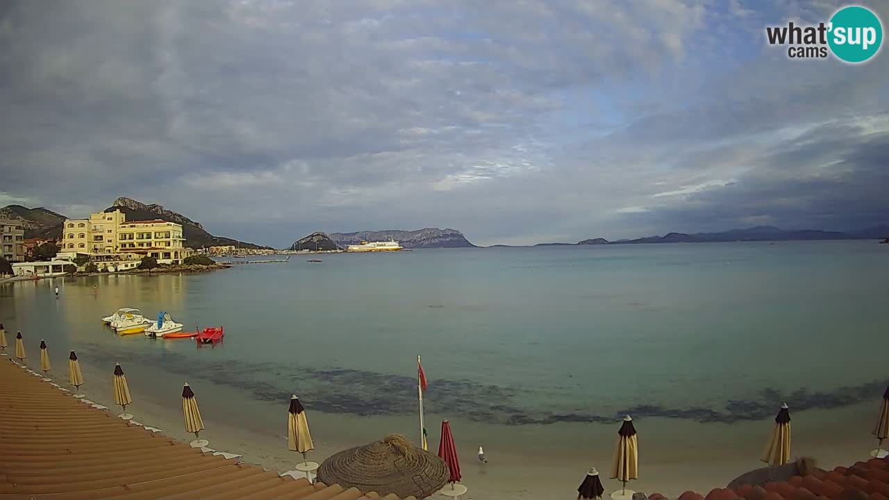 Web kamera Terza Spiaggia Golfo Aranci – Pogled uživo na plažu