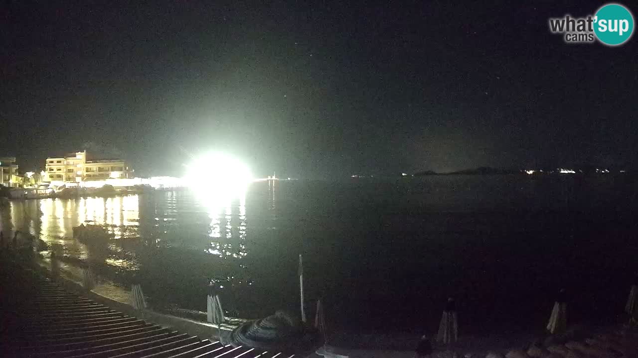 Spletna kamera Terza Spiaggia Golfo Aranci – Pogled na plažo v živo