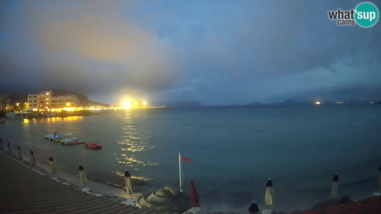 Spletna kamera Terza Spiaggia Golfo Aranci – Pogled na plažo v živo