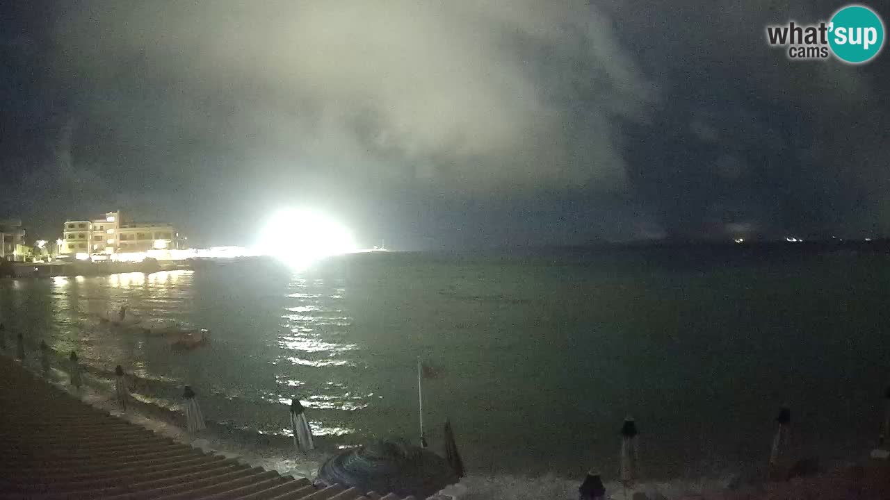 Spletna kamera Terza Spiaggia Golfo Aranci – Pogled na plažo v živo