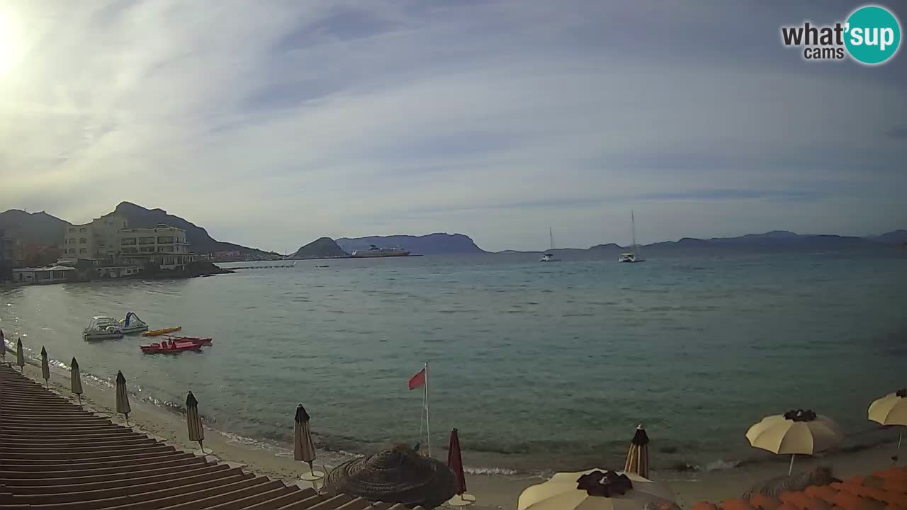 Spletna kamera Terza Spiaggia Golfo Aranci – Pogled na plažo v živo