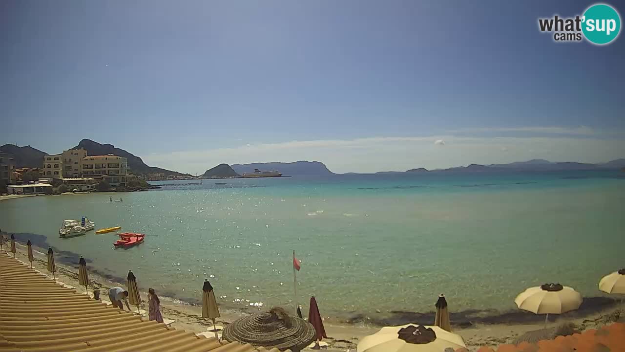 Spletna kamera Terza Spiaggia Golfo Aranci – Pogled na plažo v živo
