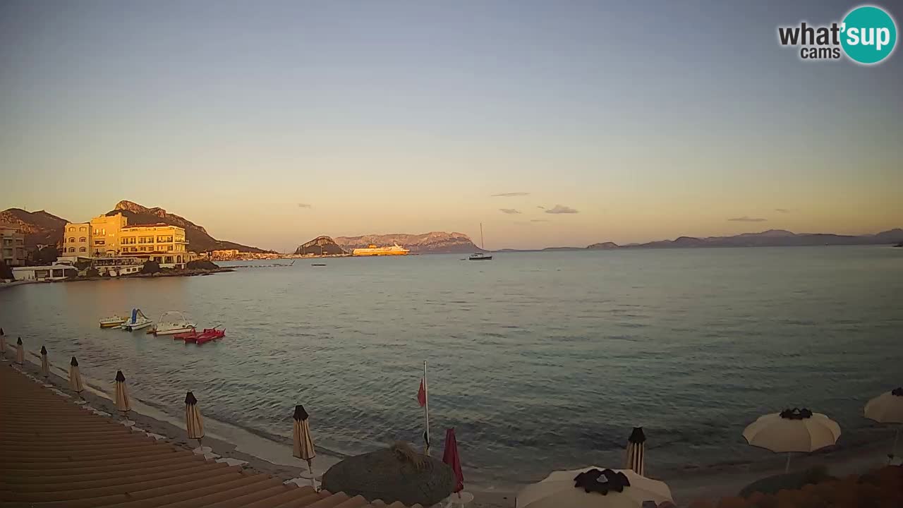 Web kamera Terza Spiaggia Golfo Aranci – Pogled uživo na plažu